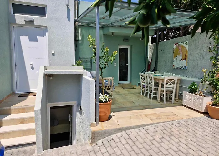 Casa Zervos - Abode Of Light